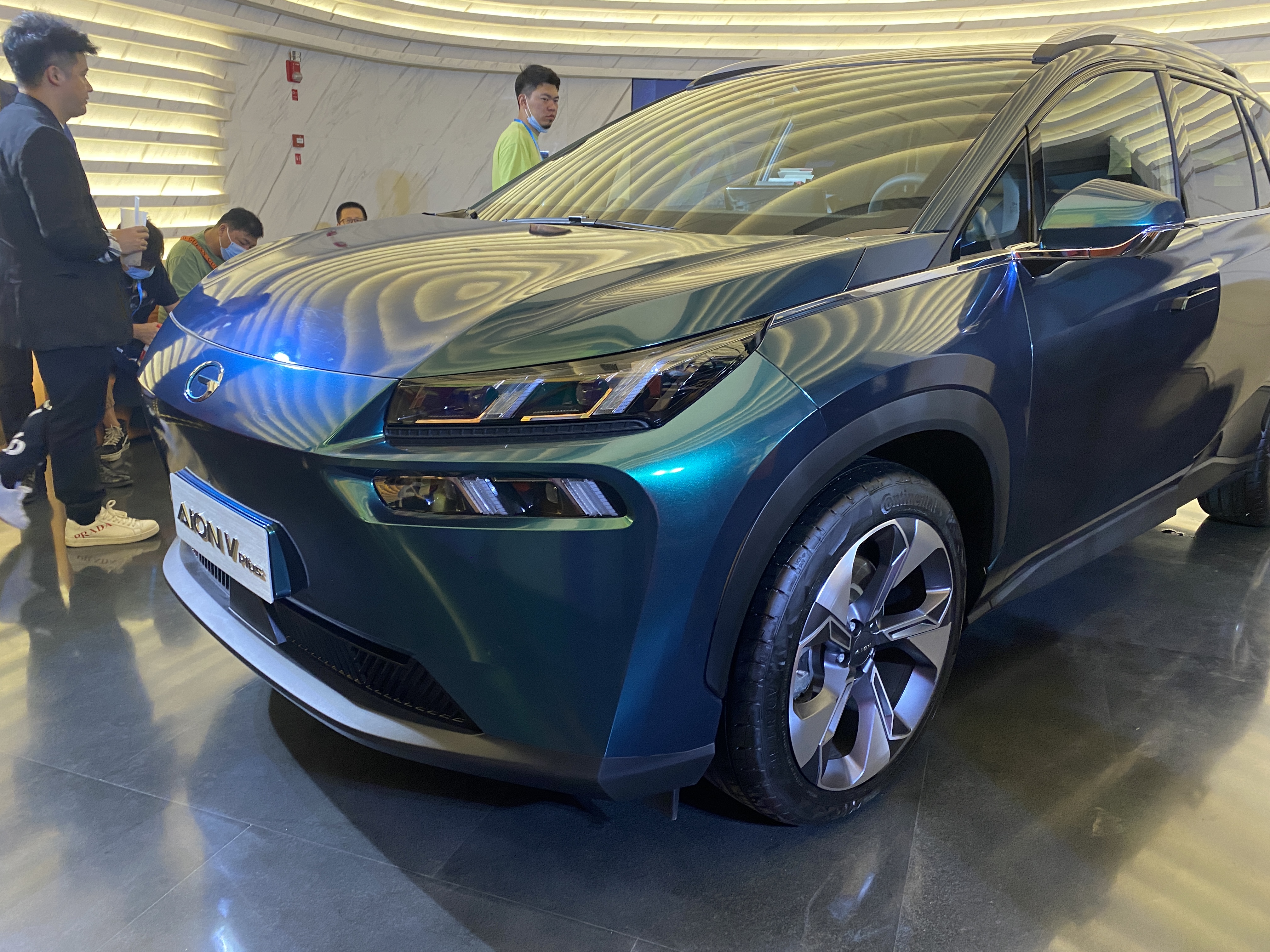 补贴后售价17.26万元起，广汽埃安 AION V PLUS上市