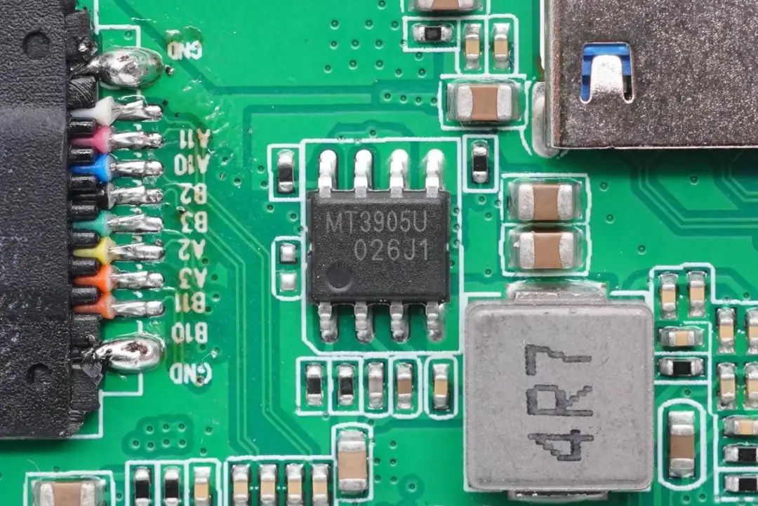 这款拓展坞可让笔记本直接联网，用户都说好，内部黑科技揭晓