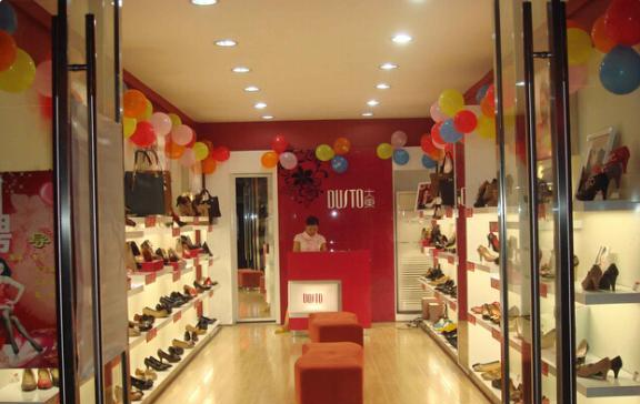 中国女鞋新王诞生：打败达芙妮百丽！每双不过