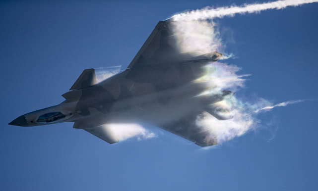 外媒盘点世界最强战机，歼20强势登榜，印度罕见