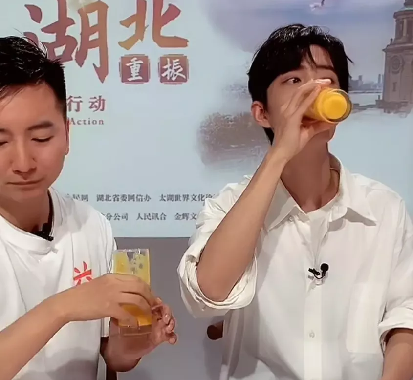 肖战复工后有多谨慎？深夜严肃规劝粉丝，做公