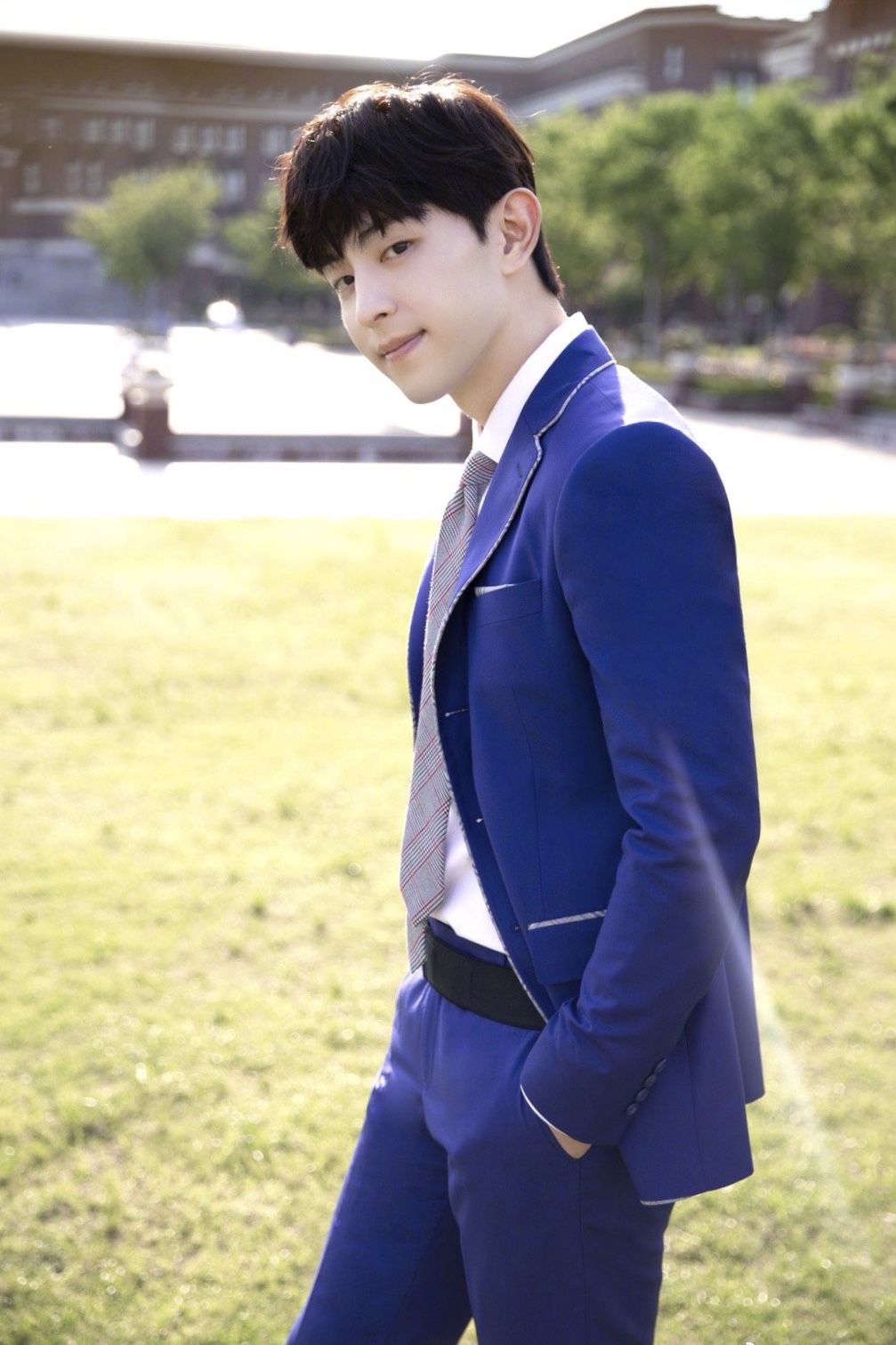 于正又爆娱乐圈惊天大瓜  邓伦李沁等众多艺人