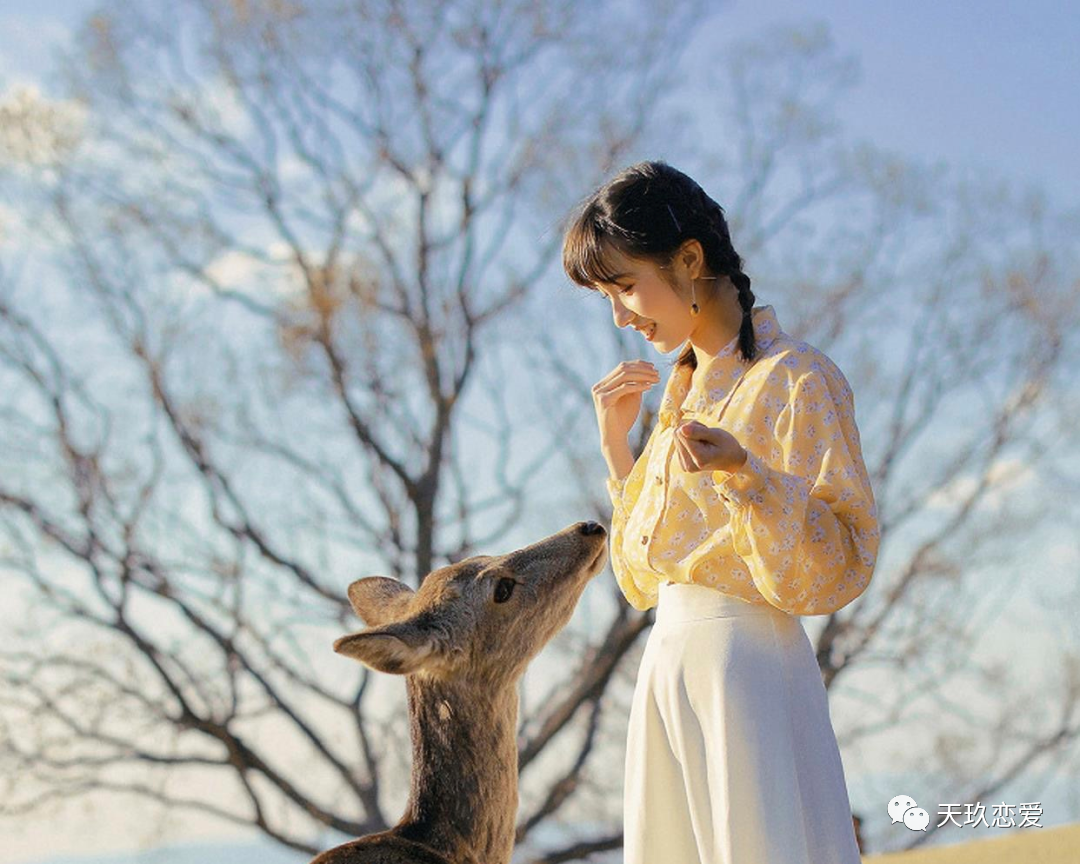 如何和心仪女孩聊天避免一问一答呢？