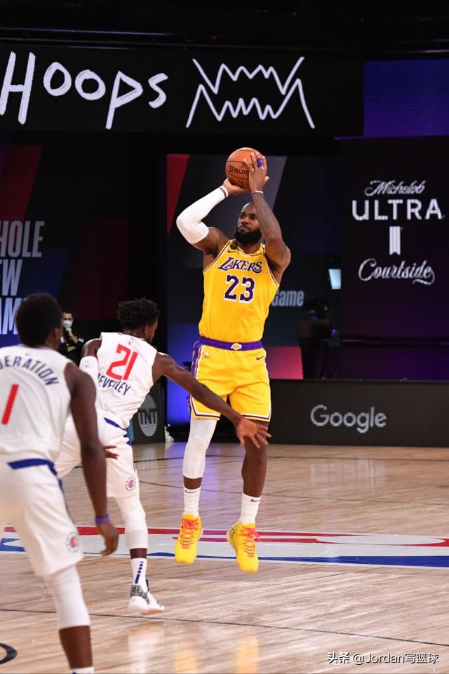 关键时刻完美攻防，詹姆斯永远是那个最值得信