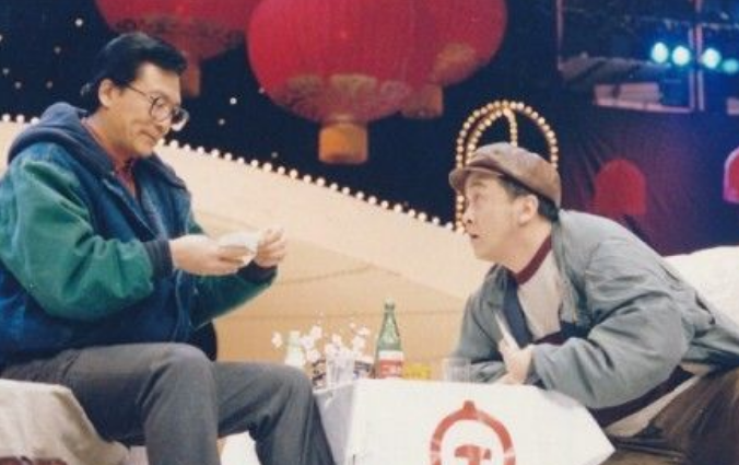 郭德纲连续14年悼念侯耀文，当初遗产争夺引起争