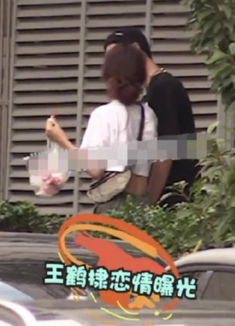 王鹤棣被爆与大学同学相恋 一个鸡腿牵扯出的爱情居然这般美好 娱乐 蛋蛋赞