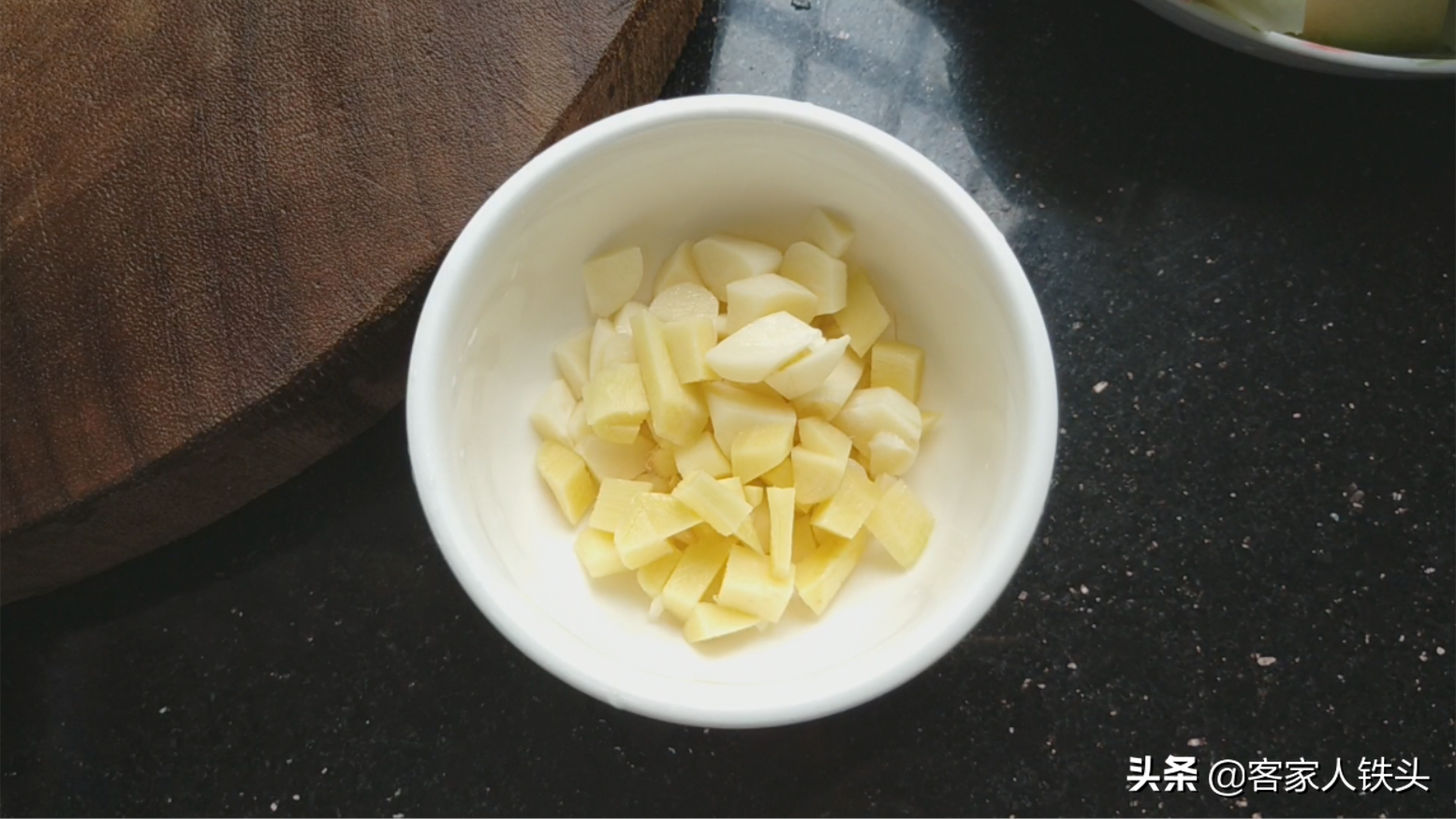 以後待客冬瓜不煲湯，加1塊魚腩這樣做，汁多味美，還沒一點腥味