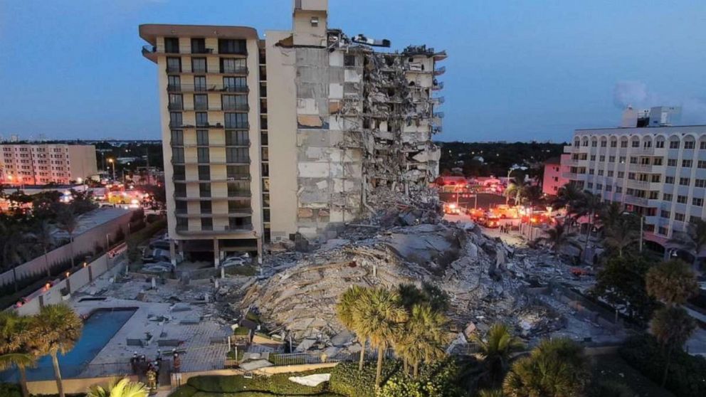 佛罗里达州建筑物倒塌：至少 1 人死亡，数人受伤