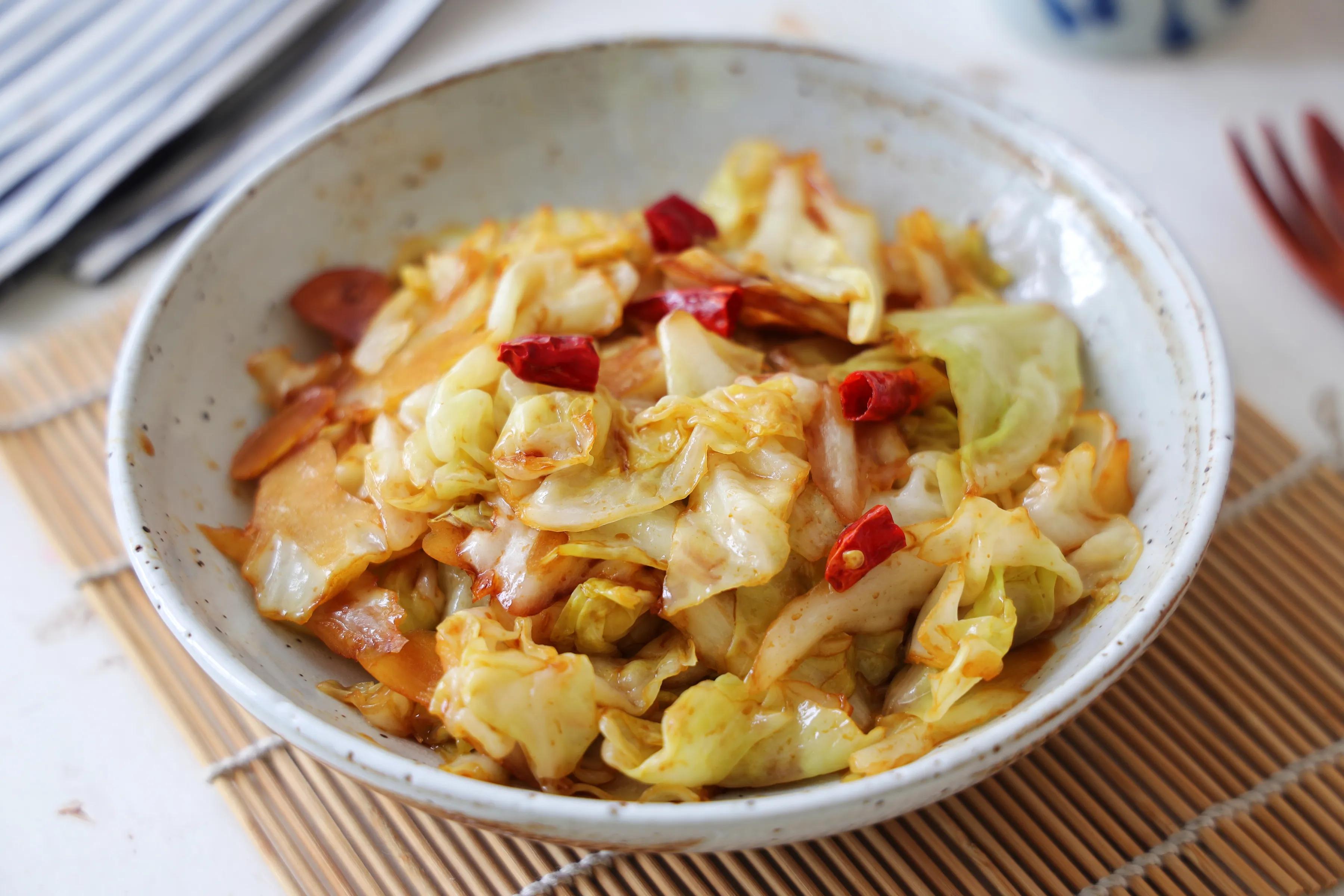 夏天的开胃菜，酸辣爽口开胃下饭，几分钟搞定，比大鱼大肉更过瘾