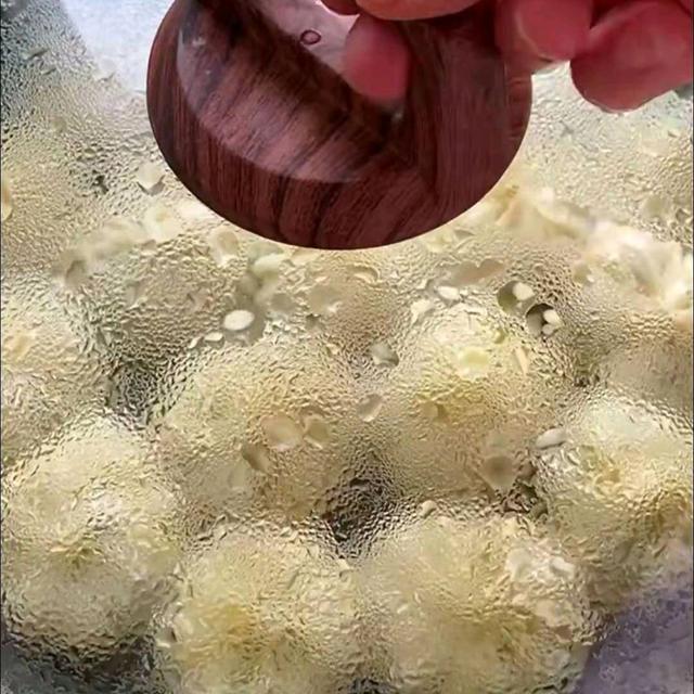 天热我就爱吃这种包子，简单省力，一煎就可以，一周吃六次都不腻