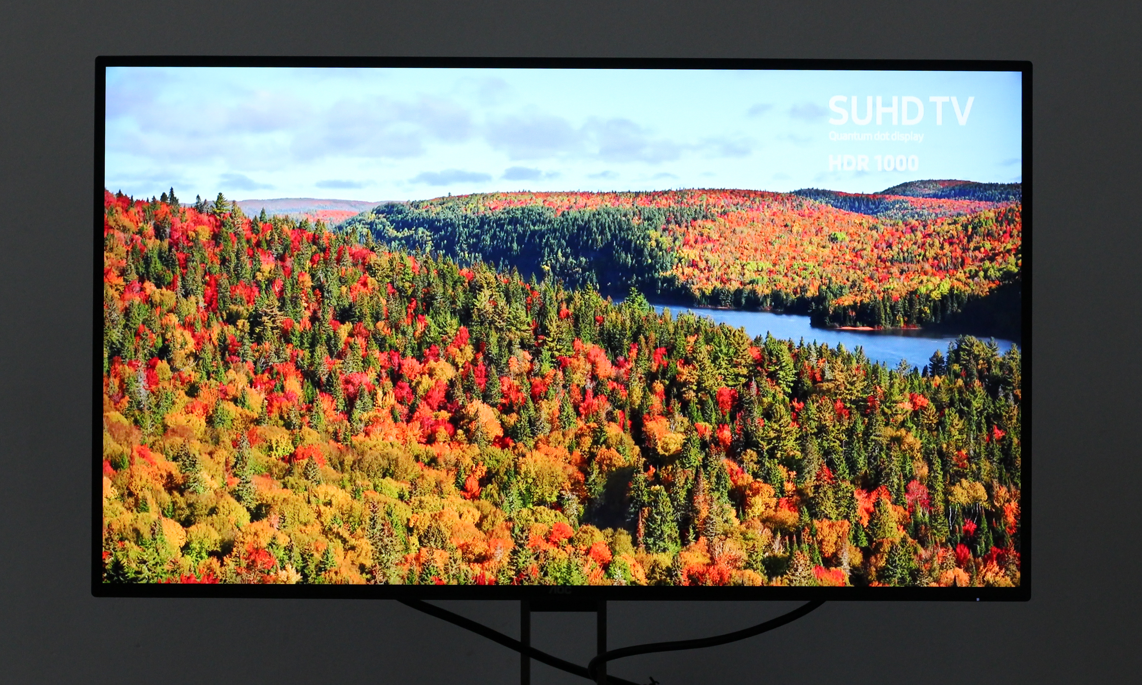 AOC Q27U2显示器评测：为创作者提供的一块好屏