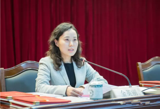 上海“80后”女干部狱中忏悔:以为老板们是在追我