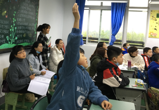 双流区彭镇小学严建琼名师工作室三月活动简报