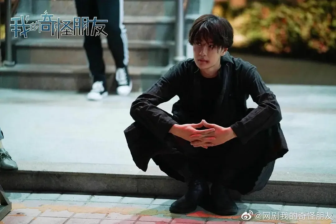 《奇怪朋友》开播无水花!王一博眼神呆滞演技青涩,不如小演员