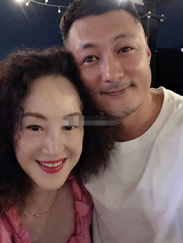 霍建华心如带女儿聚会，陈建州在现场拍余文乐意外曝光小海豚正面