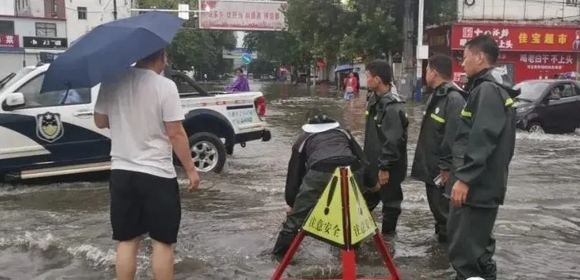 邯郸：雨情就是命令 防汛即是责任 魏县各级各部门干部职工奋战防汛排涝第一线