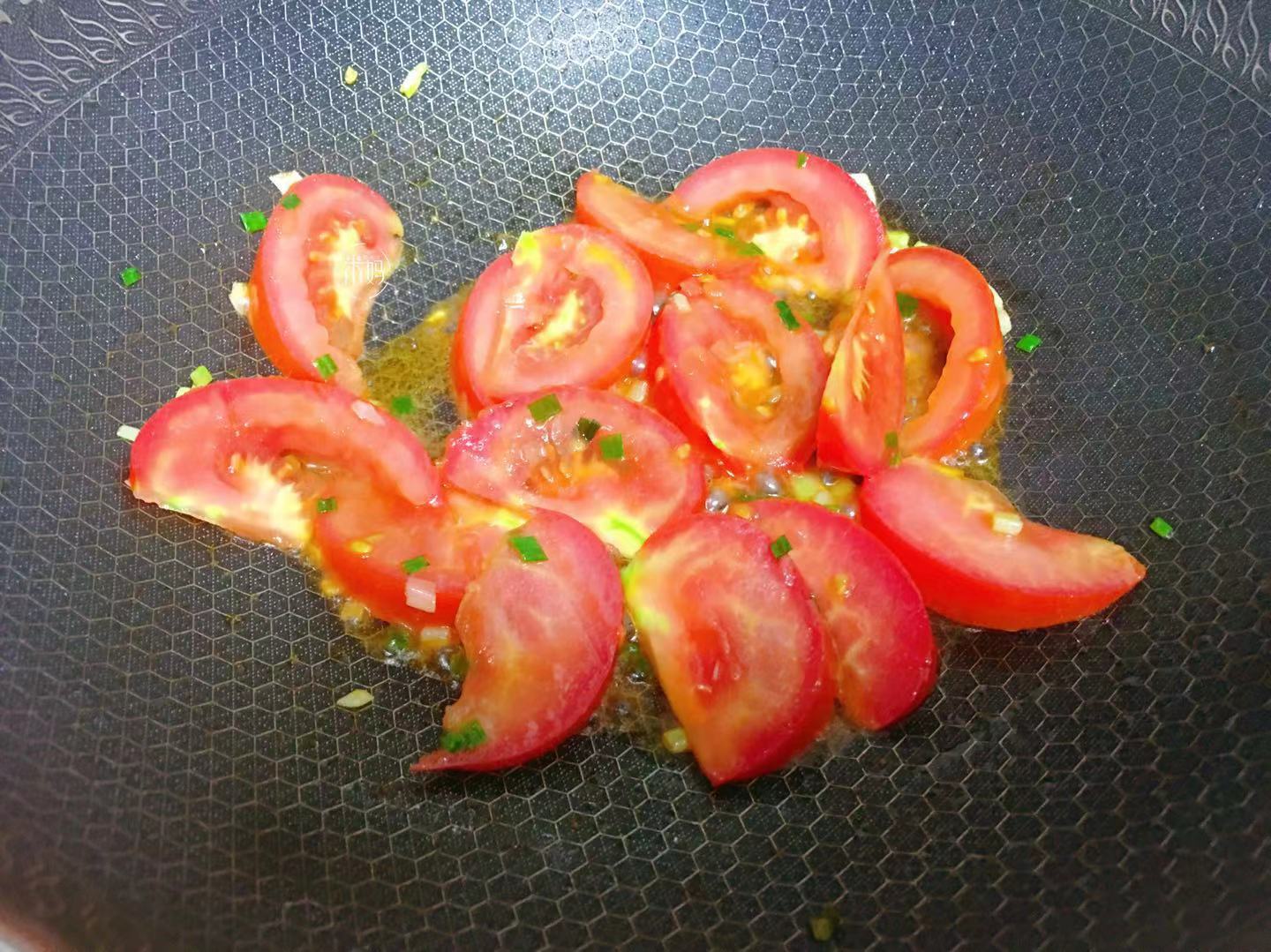 图片[9]-西红柿鸡蛋豆腐菌菇汤做法步骤图 清爽润燥又开胃营养好吃还不长脂肪-起舞食谱网