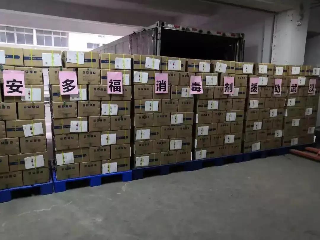 2020年,印在脑海暖在心里的那些画面