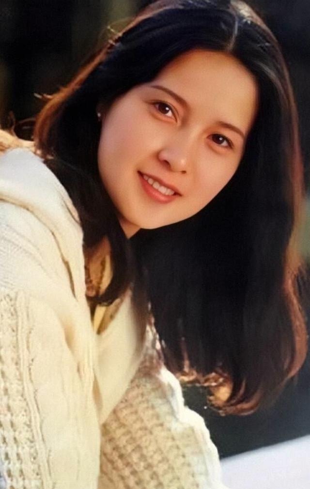 曾是银幕女神，经商后身价上亿：李小璐不争气，但她妈妈是真牛