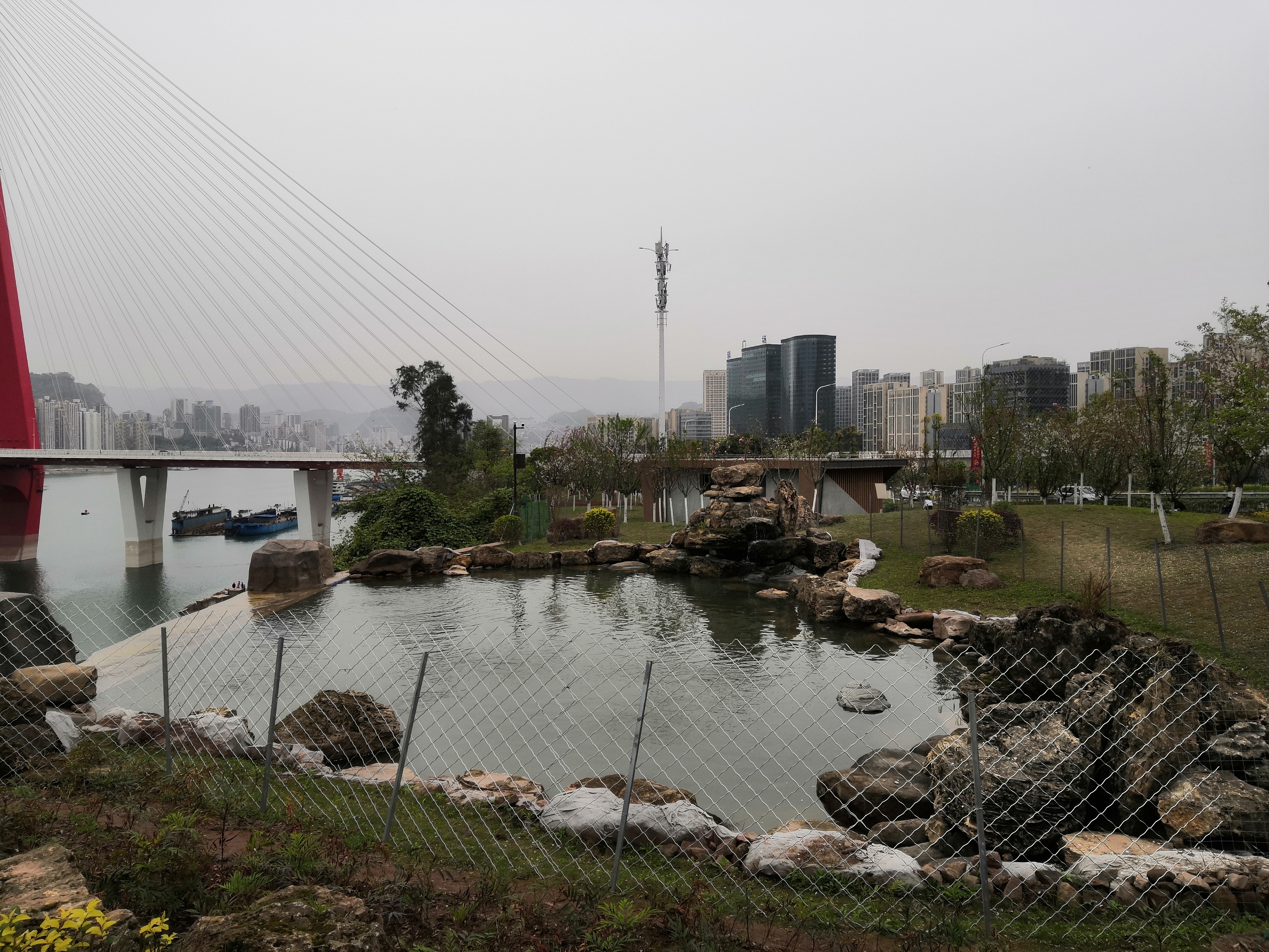 闲游万州樱花度体育公园，人工打造6景13地-长江边的运动公园