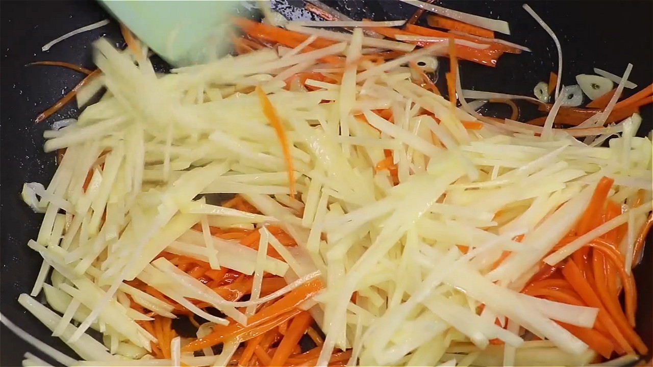 早餐不知道吃什么，试试用南瓜做，不油炸不用煎，健康营养又美味