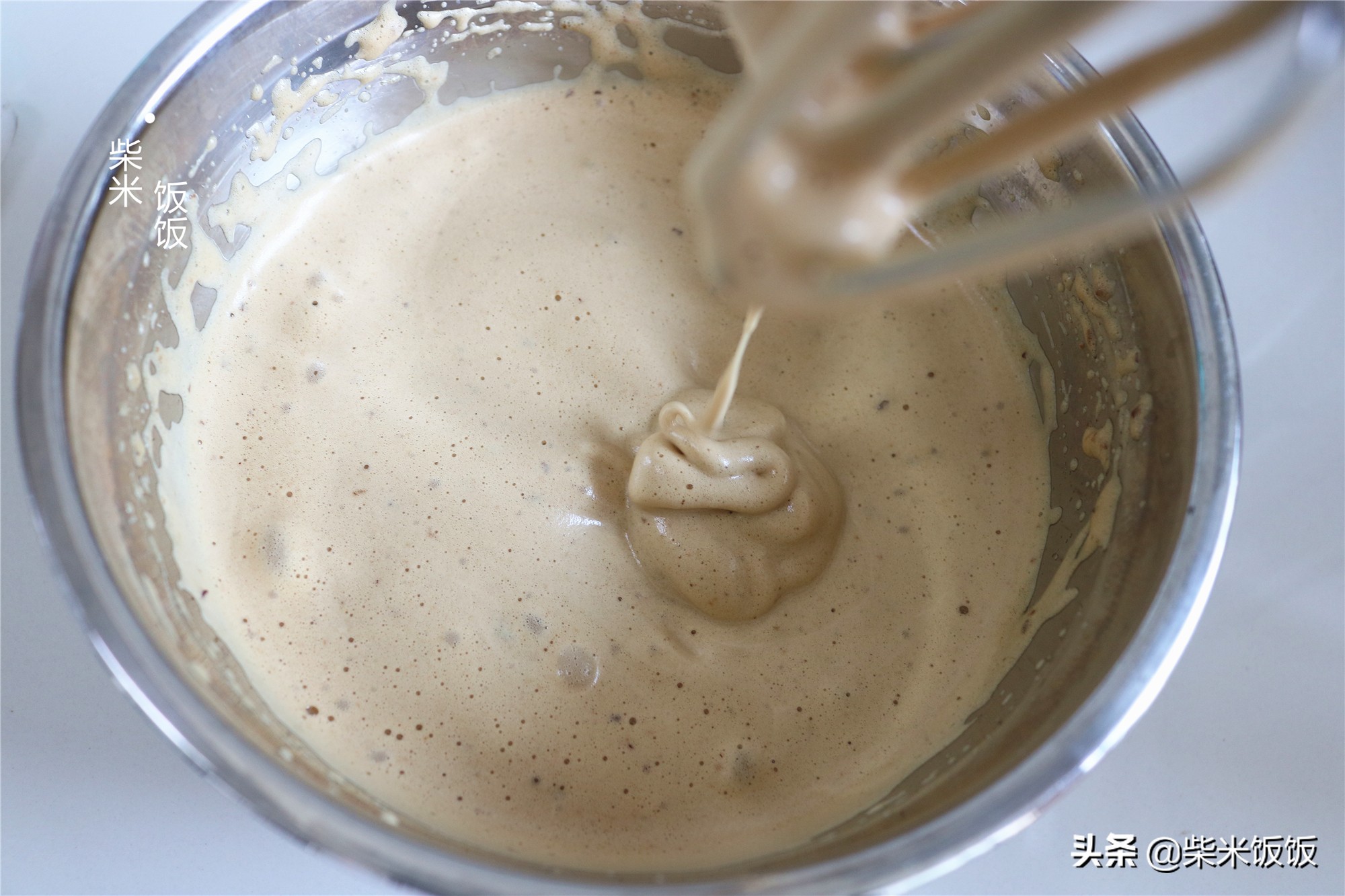 3个鸡蛋，一把红枣，做一款简单又好吃的枣糕，味道太正了