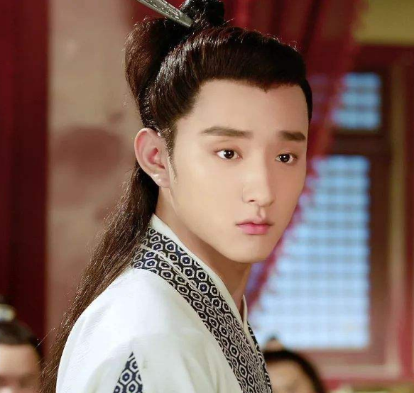 《长相守》开播，众明星为于小彤加油，除了粉