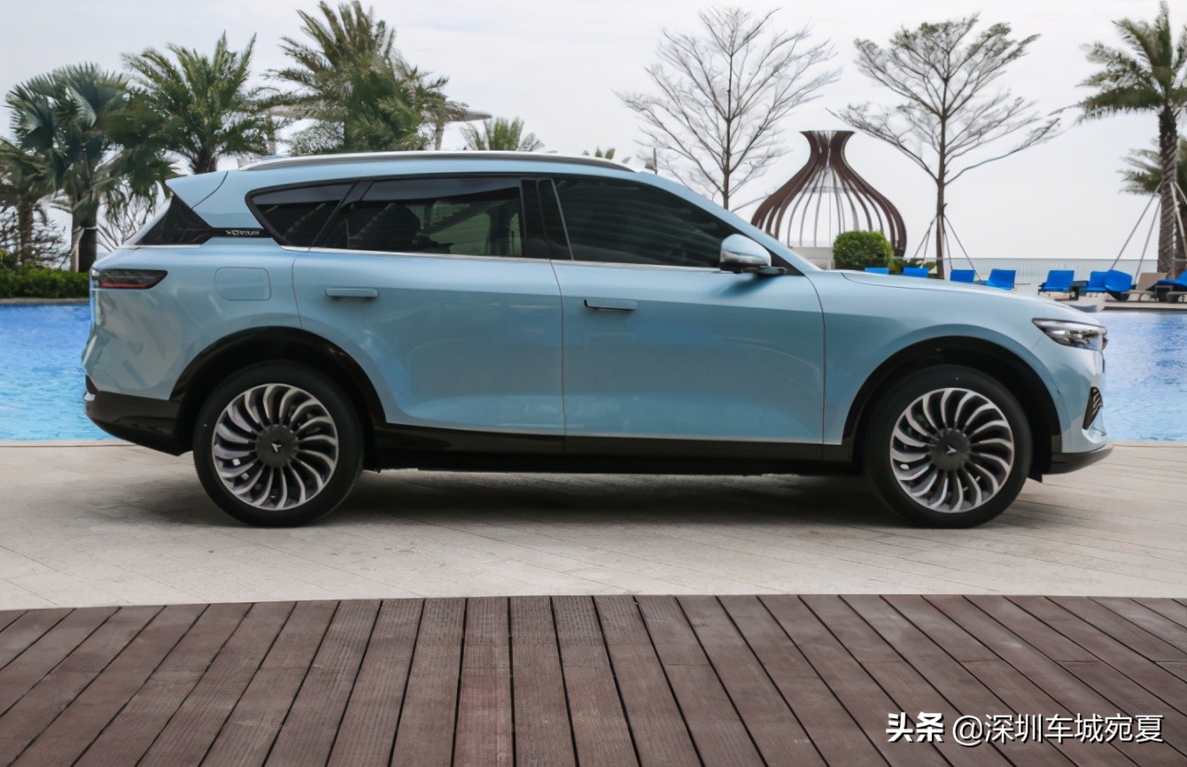 岚图free预售3136万起增程续航860公里智能电动时代国货新标杆