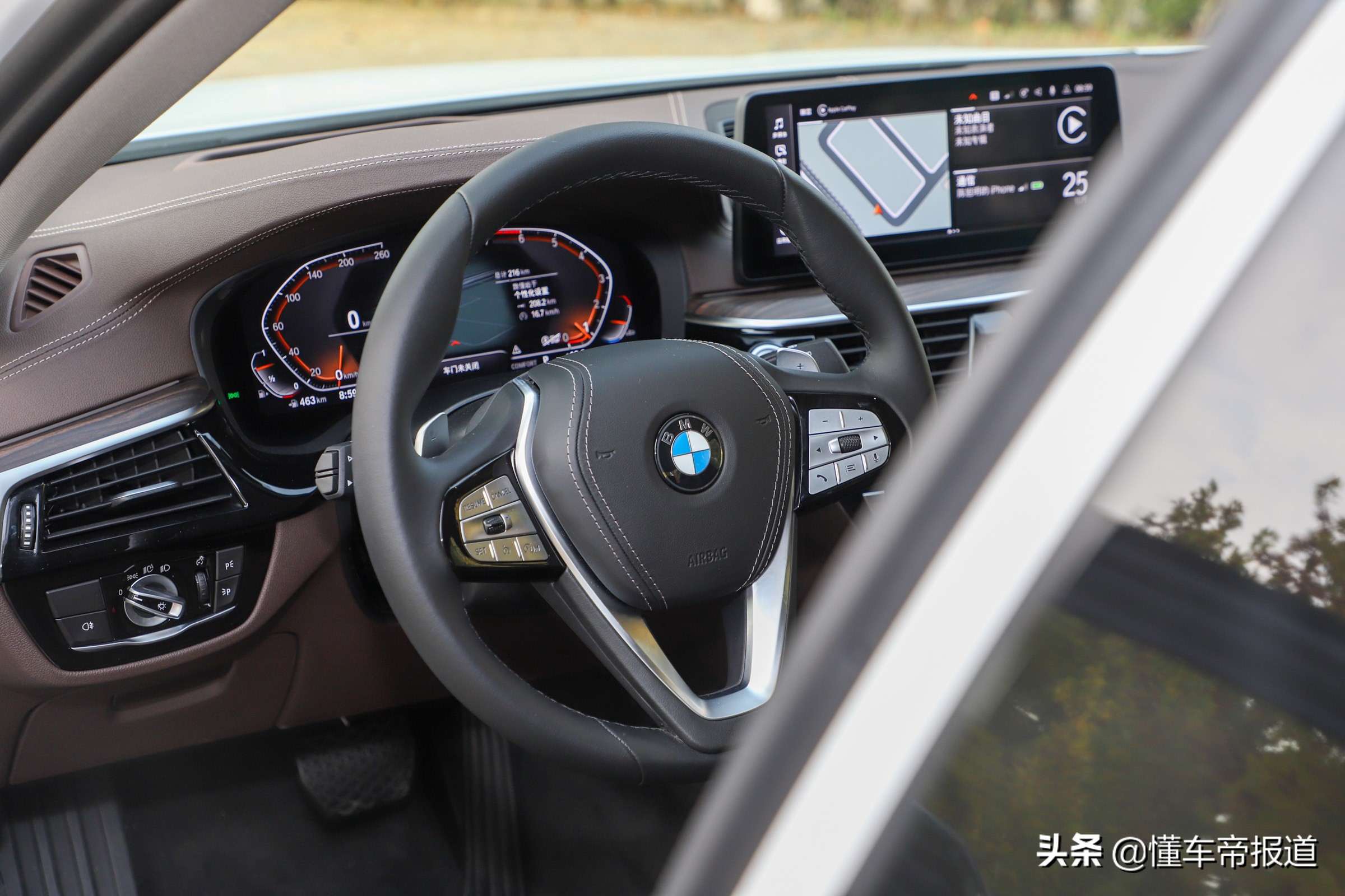 新车 | 宿敌对决！首试2021款宝马5系对比奔驰E级