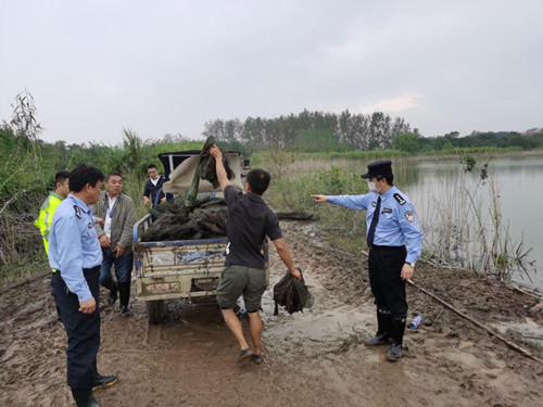 2020年武漢警方查獲非法捕撈案77起，抓獲110人