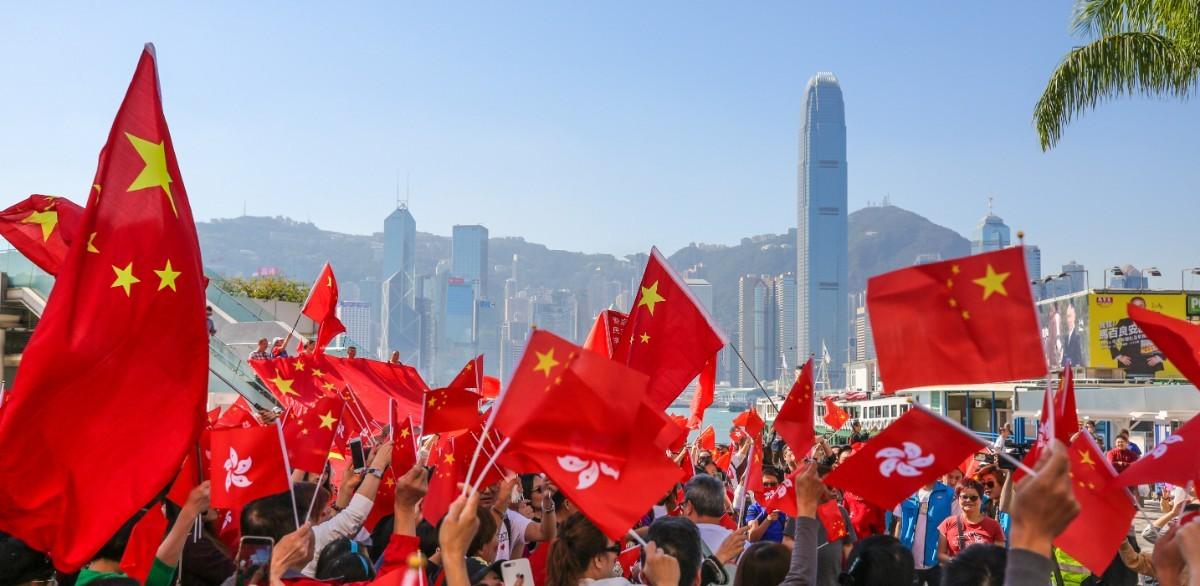 乱港分子扬言控制立法会、废除特区政府的武功、在香港夺权，全国人大终于出手了，这些反骨仔彻底出局