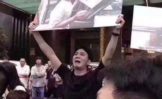 林生斌的朋友圈、微博文案全是代写？代运营身份被扒，借亡妻捞金