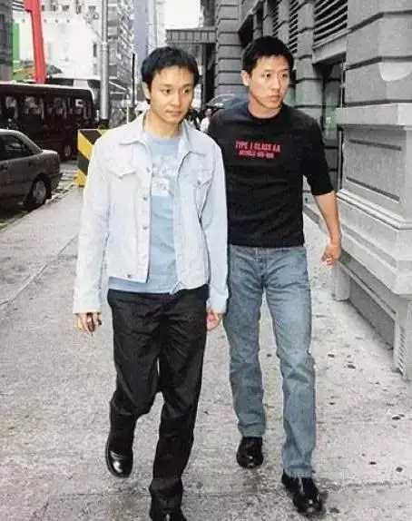 8张照片重温张国荣和唐鹤德的亲密时刻，爱情跨