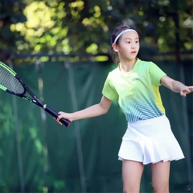 7年过去，“富养”的王诗龄和“穷养”的森蝶，