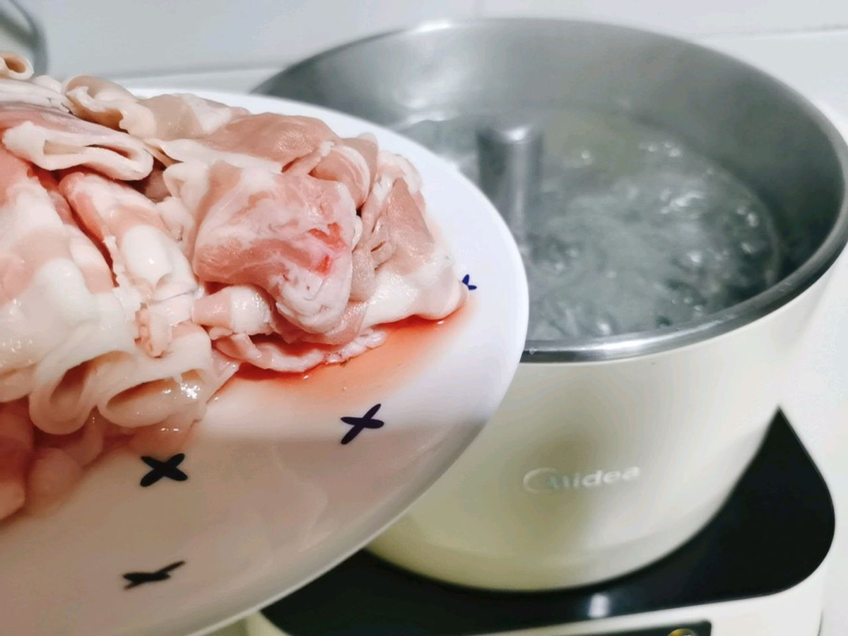 好吃上瘾的土豆肥牛卷，简单快手，鲜香下饭，家人都爱吃