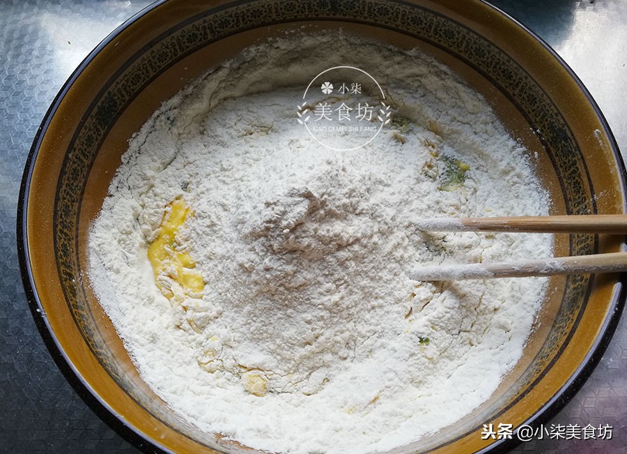 图片[5]-一碗面粉 4个鸡蛋 加上一样东西 外酥里软 比油条还好吃-起舞食谱网