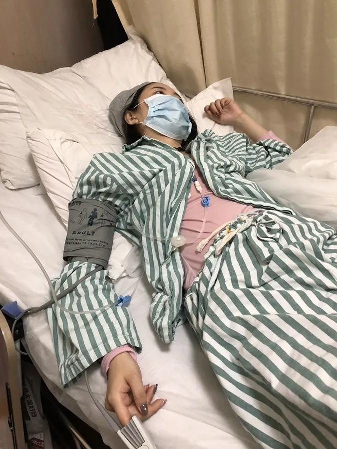 父母双双患癌后,28岁名校金融女也被查出癌症晚