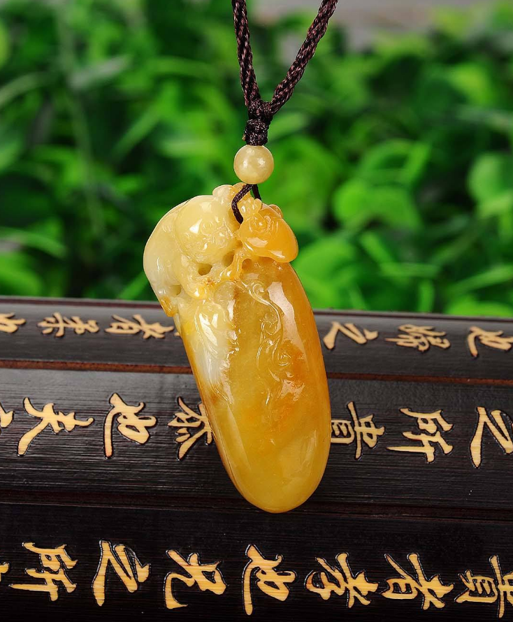 被视为权力和财富的象征,黄翡的价格仍十分实惠_中国翡翠玉石网