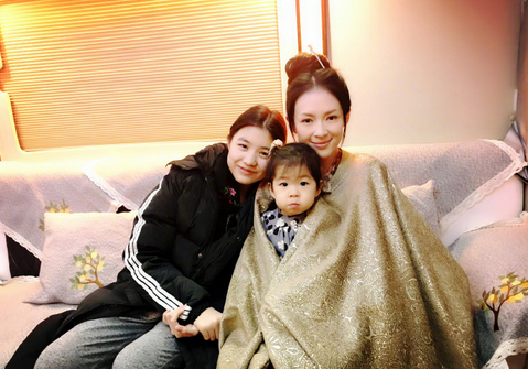 汪峰公开示爱章子怡，一口气晒了九张图，每张