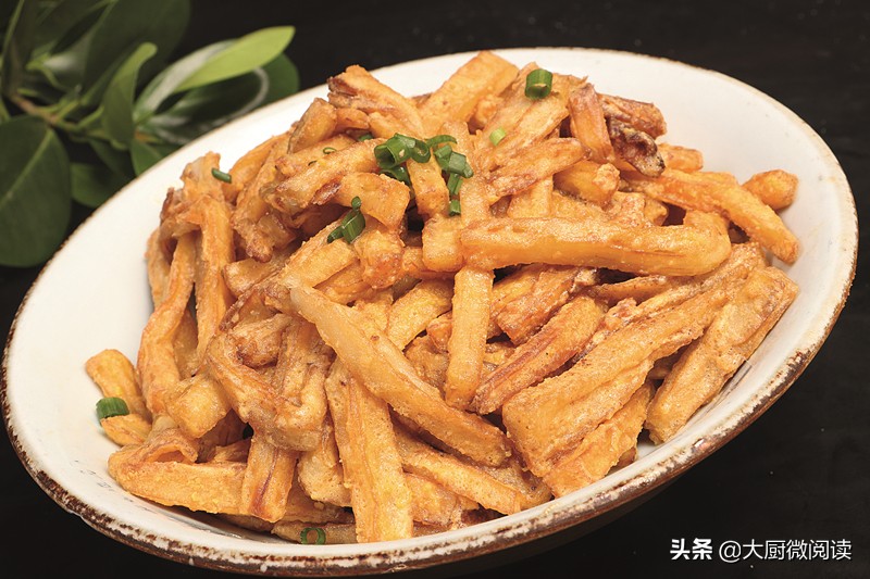 吃飯皇帝大｜以“五色五味”做火土家菜，300平米門店日售12萬元