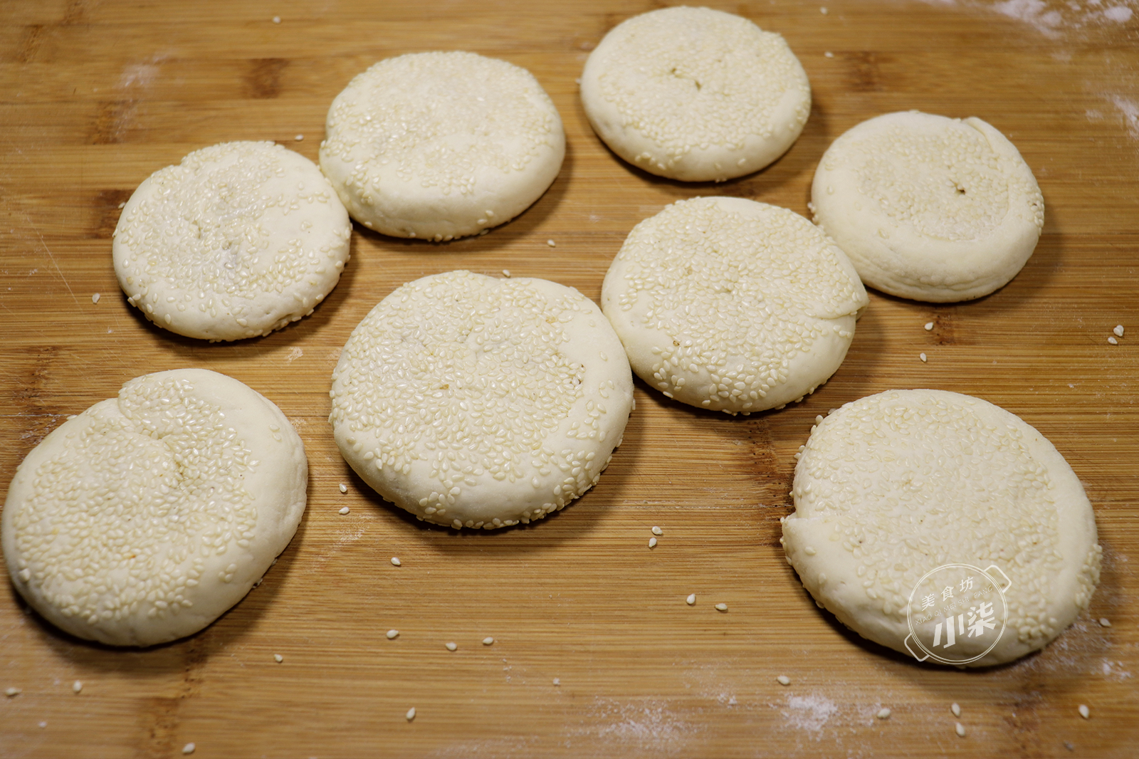 芝麻燒餅這樣做吃著才過癮，外皮酥軟層次多，好吃不上火，太香了
