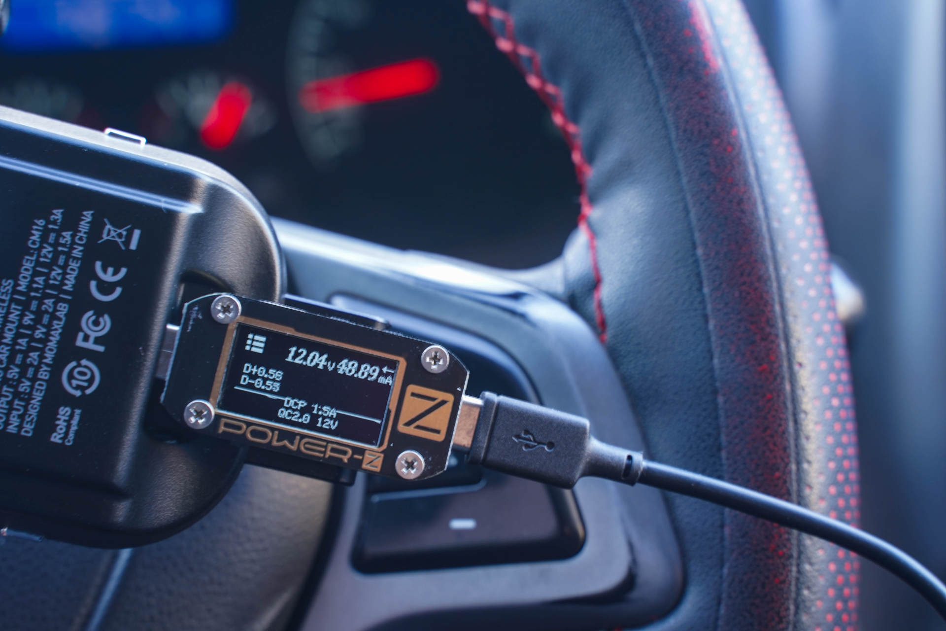 张弛有度，15W快充入手MOMAX摩米士车载无线充电手机支架