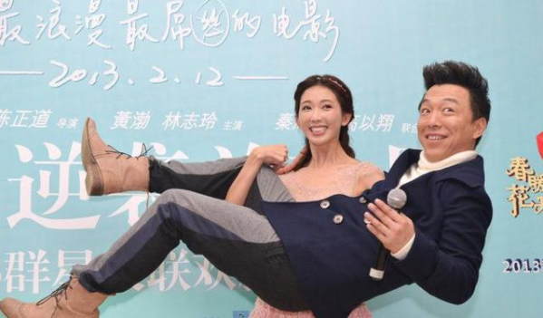 黄渤“隐藏”13年妻子，终于浮出水面，网友：难