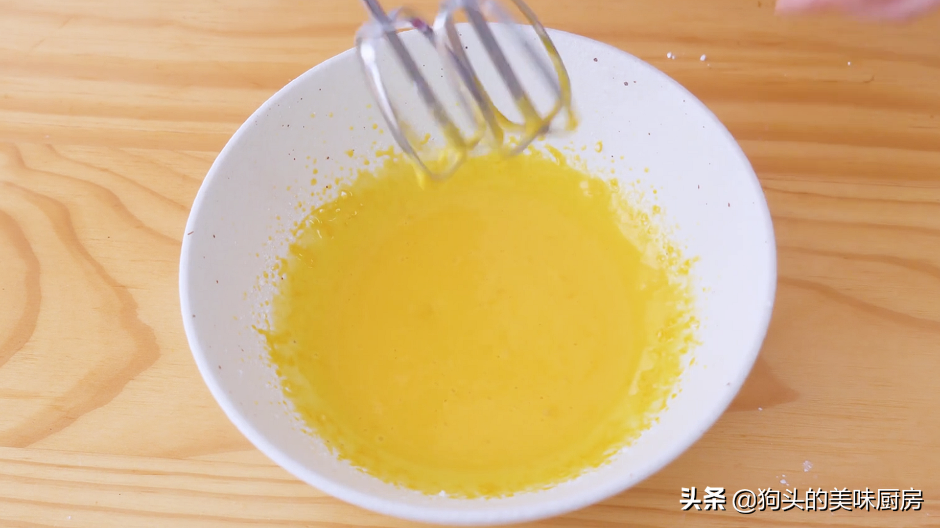 比哈根達斯還好吃，學會不用買，做法配方告訴你，香甜細膩無冰渣