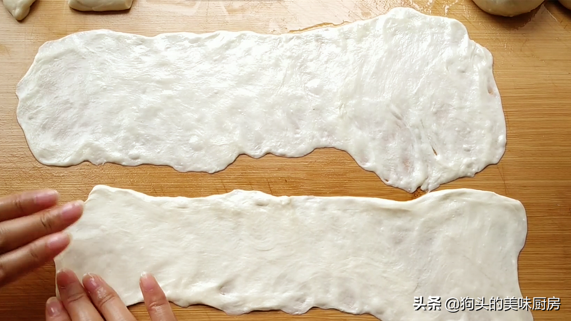 蔥油餅這樣做才外酥裡軟，和麵很關鍵，做對了比手抓餅還好吃