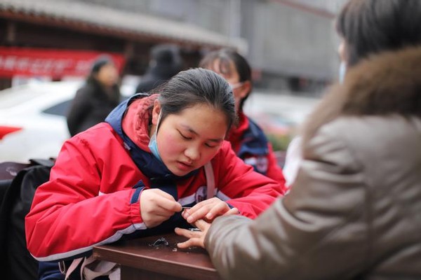 “在社区·爱成都·过大年”系列活动在洛带镇开启