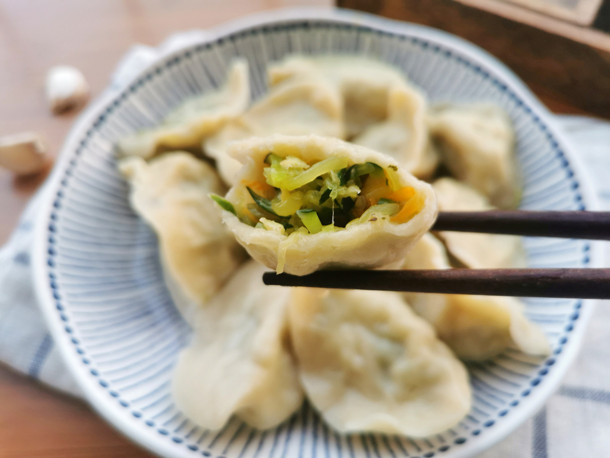 头伏吃饺子，试试这个馅儿，应季而食身体好，安稳过三伏