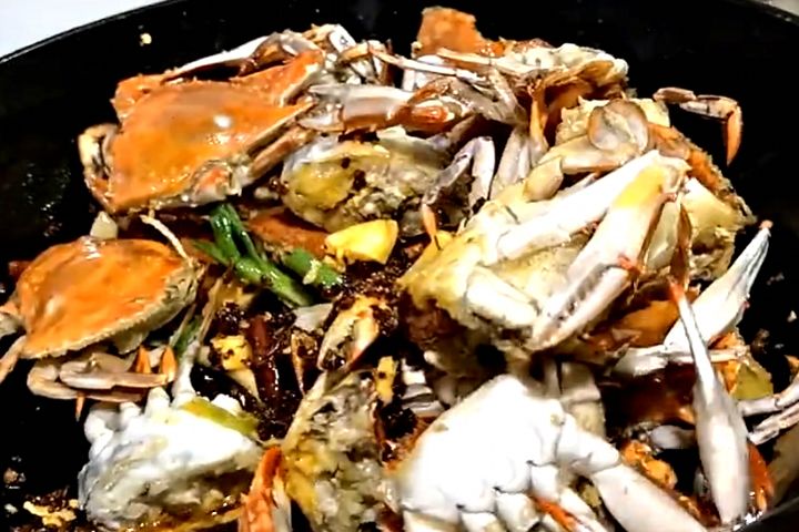 螃蟹怎么做最好吃，配方和做法告诉你，香辣可口，好吃又解馋