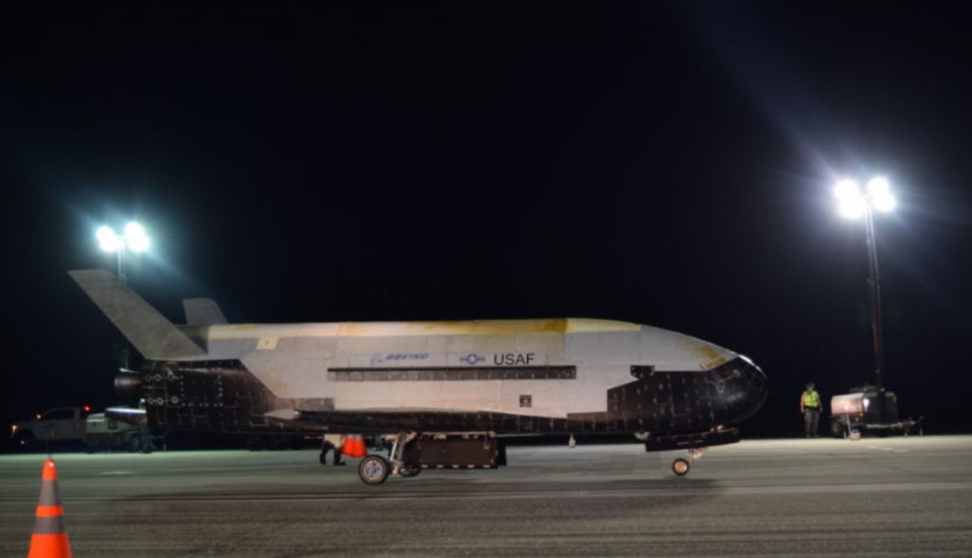 太空“幻影”：航天飞机中的小不点，美军X-37B是不是太空战机？