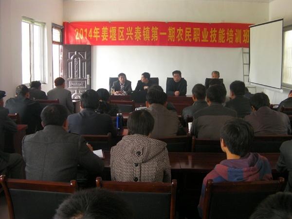 与其每天面临着停工休假的工作，农民工不如尝